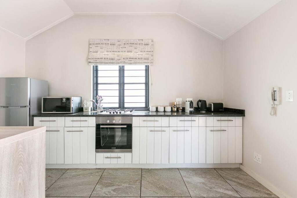 Apartment 31 On Gambia B - Lovely With Secure Parking *